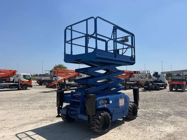 2007 Haulotte Compact 12DX D Scissor Lift - Ножничный подъемник: фото 3 2007 Haulotte Compact 12DX D Scissor Lift - Ножничный подъемник: фото 3