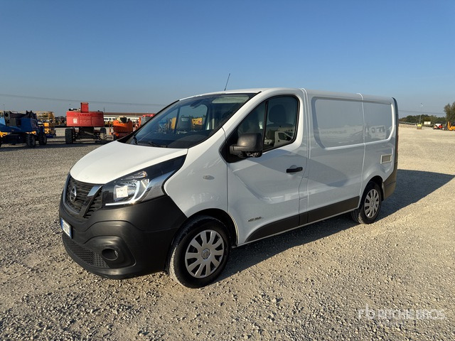 2017 Nissan NV300 Autocarro furgonato - Легковой фургон: фото 2 2017 Nissan NV300 Autocarro furgonato - Легковой фургон: фото 2