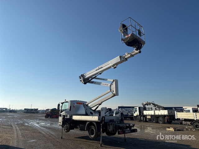 2021 Isuzu 2020 Oil&Steel Snake 2010 H Plu ... Bucket Truck - Грузовик с подъемником: фото 2 2021 Isuzu 2020 Oil&Steel Snake 2010 H Plu ... Bucket Truck - Грузовик с подъемником: фото 2