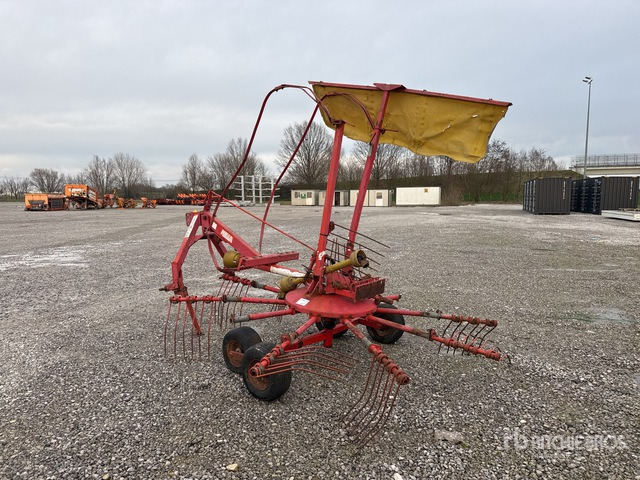 Fella TS 335 DN Hay Rake - Сеноворошилка: фото 2 Fella TS 335 DN Hay Rake - Сеноворошилка: фото 2
