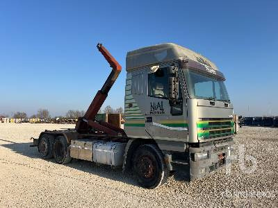 IVECO EUROSTAR 240E42 6x2 Sleeper - Крюковой мультилифт: фото 5 IVECO EUROSTAR 240E42 6x2 Sleeper - Крюковой мультилифт: фото 5