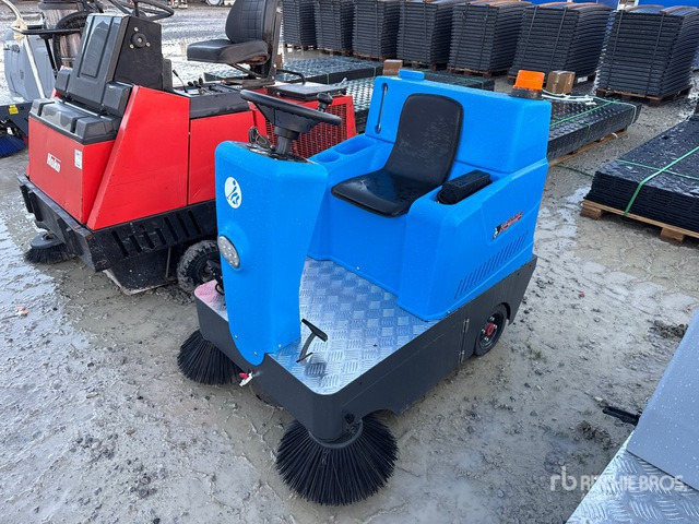 Kaster WE-1200 Broom Tractor - Подметально-уборочная машина: фото 1 Kaster WE-1200 Broom Tractor - Подметально-уборочная машина: фото 1
