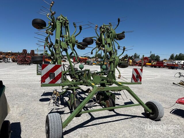 Krone KWT 8.80/8 Hay Rake - Сеноворошилка: фото 2 Krone KWT 8.80/8 Hay Rake - Сеноворошилка: фото 2