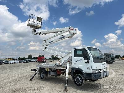 NISSAN CABSTAR 35.10 2005 Isoli PNT205 20 m on - Грузовик с подъемником: фото 4 NISSAN CABSTAR 35.10 2005 Isoli PNT205 20 m on - Грузовик с подъемником: фото 4