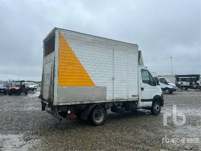 RENAULT MASCOTT 130 DXI - Грузовик с закрытым кузовом: фото 4 RENAULT MASCOTT 130 DXI - Грузовик с закрытым кузовом: фото 4