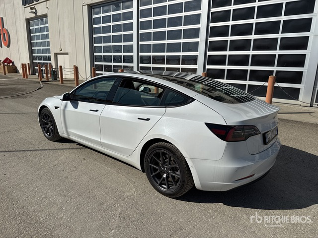 Tesla Model 3 Automobile - Легковой автомобиль: фото 2 Tesla Model 3 Automobile - Легковой автомобиль: фото 2