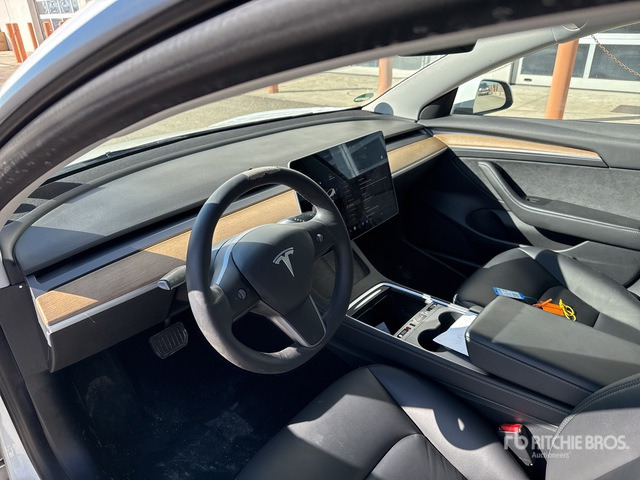 Tesla Model 3 Automobile - Легковой автомобиль: фото 5 Tesla Model 3 Automobile - Легковой автомобиль: фото 5