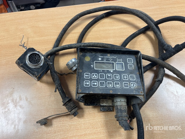 2000 New Holland 648 Presse A Balles Rondes Round Baler - Пресс-подборщик рулонный: фото 2 2000 New Holland 648 Presse A Balles Rondes Round Baler - Пресс-подборщик рулонный: фото 2