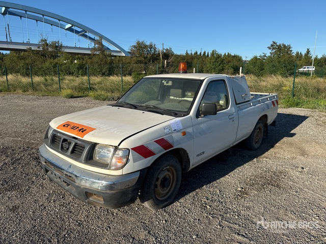 2001 Nissan 4x2 Pickup - Пикап: фото 2 2001 Nissan 4x2 Pickup - Пикап: фото 2