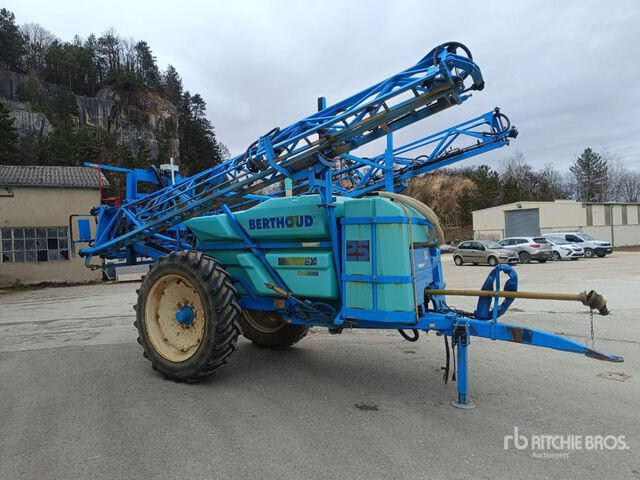 2005 Berthoud Racer25AX20 20 m S/A Pull-Type Sprayer - Прицепной опрыскиватель: фото 1 2005 Berthoud Racer25AX20 20 m S/A Pull-Type Sprayer - Прицепной опрыскиватель: фото 1
