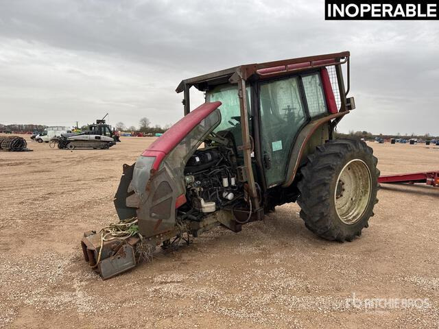 2009 Valtra N101 4x4 Tracteur Agricole (Inoperable) 4WD Tractor - Трактор: фото 1 2009 Valtra N101 4x4 Tracteur Agricole (Inoperable) 4WD Tractor - Трактор: фото 1