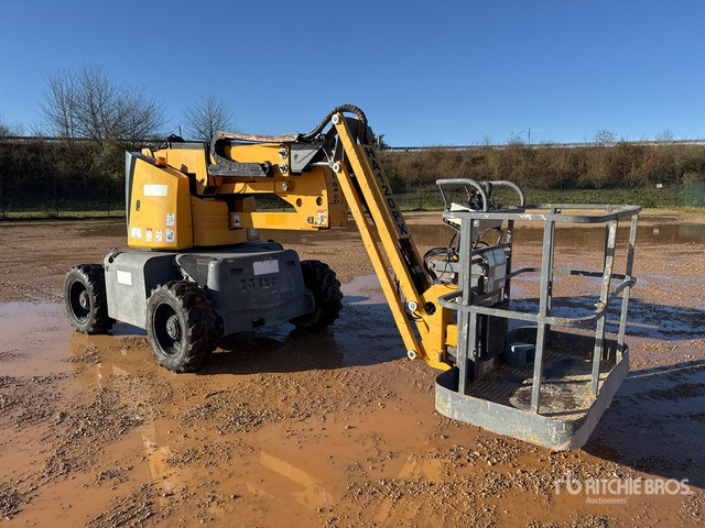 2011 Haulotte HA120PX 4WD Diesel Nacelle Articulee 10.4 m Articulating Boom Lift - Коленчатый подъемник: фото 3 2011 Haulotte HA120PX 4WD Diesel Nacelle Articulee 10.4 m Articulating Boom Lift - Коленчатый подъемник: фото 3