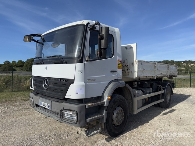 2011 Mercedes-Benz Axor 1833 Camion Amplirol Roll-Off Truck - Крюковой мультилифт: фото 2 2011 Mercedes-Benz Axor 1833 Camion Amplirol Roll-Off Truck - Крюковой мультилифт: фото 2