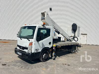 NISSAN 179T Camion Nacelle - Грузовик с подъемником: фото 1 NISSAN 179T Camion Nacelle - Грузовик с подъемником: фото 1