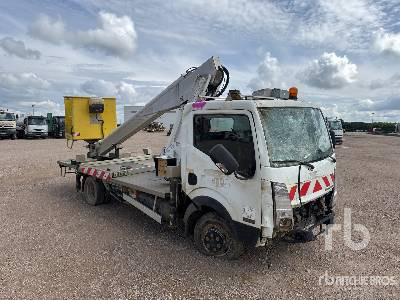 NISSAN NT400 CABSTAR 3 2015 Multitel 160 ALU 16 m on C ... - Грузовик с подъемником: фото 4 NISSAN NT400 CABSTAR 3 2015 Multitel 160 ALU 16 m on C ... - Грузовик с подъемником: фото 4