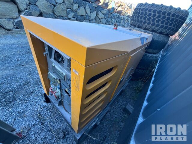 Sdmo R44 Generator Set - Электрогенератор: фото 3 Sdmo R44 Generator Set - Электрогенератор: фото 3