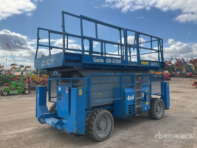 2007 Genie GS-5390 4x4 Diesel Scissor Lift - Ножничный подъемник: фото 2 2007 Genie GS-5390 4x4 Diesel Scissor Lift - Ножничный подъемник: фото 2