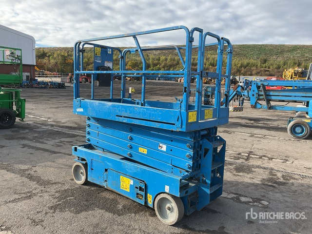 2011 Genie GS3246 Electric Scissor Lift - Ножничный подъемник: фото 3 2011 Genie GS3246 Electric Scissor Lift - Ножничный подъемник: фото 3