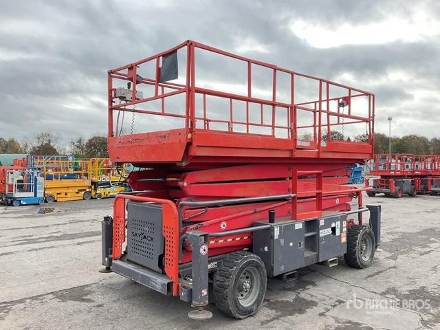 2013 Skyjack SJ9250 4x4 Diesel Scissor Lift - Ножничный подъемник: фото 3 2013 Skyjack SJ9250 4x4 Diesel Scissor Lift - Ножничный подъемник: фото 3