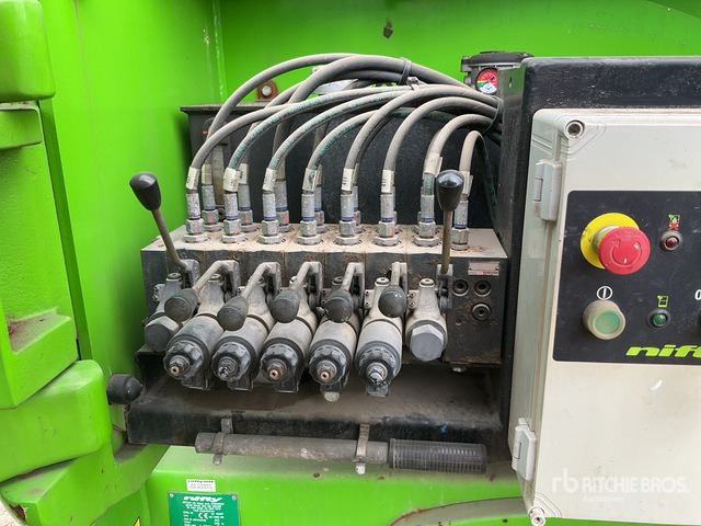 2015 Nifty HR17 4WD Hybrid Articulating Boom Lift - Коленчатый подъемник: фото 5 2015 Nifty HR17 4WD Hybrid Articulating Boom Lift - Коленчатый подъемник: фото 5