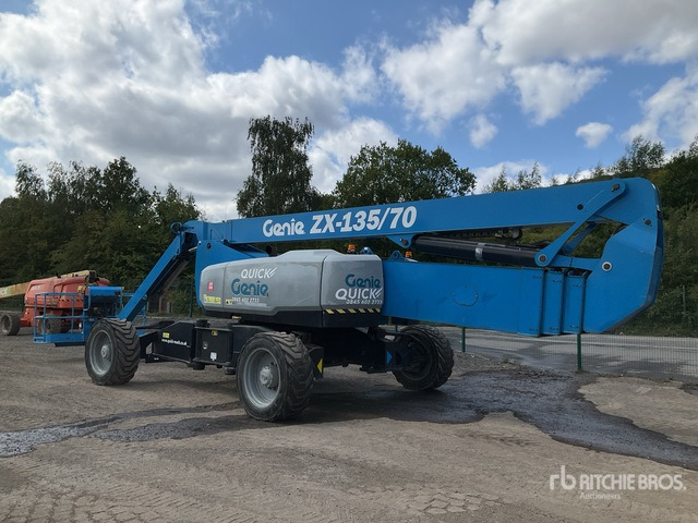 2018 Genie ZX-135/70 4WD Diesel Articulating Boom Lift - Коленчатый подъемник: фото 4 2018 Genie ZX-135/70 4WD Diesel Articulating Boom Lift - Коленчатый подъемник: фото 4