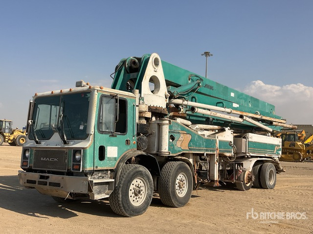 1997 Mack MR688S 1997 Schwing KVM 42/38 42 m on 8x4 Concrete Pump Truck - Автобетононасос: фото 1 1997 Mack MR688S 1997 Schwing KVM 42/38 42 m on 8x4 Concrete Pump Truck - Автобетононасос: фото 1