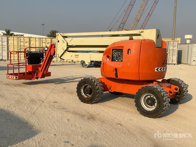 2002 JLG 450AJ Series ll 4WD Diesel Articulating Boom Lift - Коленчатый подъемник: фото 3 2002 JLG 450AJ Series ll 4WD Diesel Articulating Boom Lift - Коленчатый подъемник: фото 3