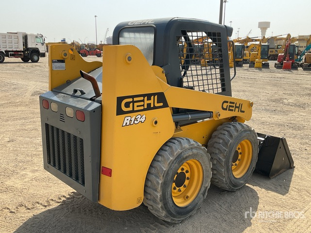 2017 Gehl R134 - Мини-погрузчик с бортовым поворотом: фото 3 2017 Gehl R134 - Мини-погрузчик с бортовым поворотом: фото 3