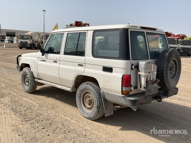 2019 Toyota Land Cruiser 76L 4x4 SUV - Внедорожник: фото 3 2019 Toyota Land Cruiser 76L 4x4 SUV - Внедорожник: фото 3