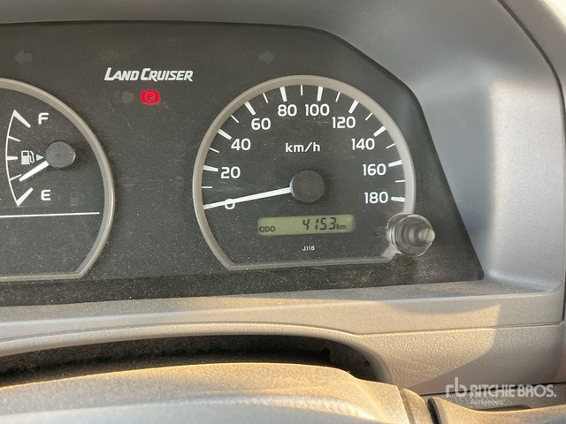 2023 Toyota Land Cruiser 79L 4x4 Crew Cab Pickup - Пикап: фото 2 2023 Toyota Land Cruiser 79L 4x4 Crew Cab Pickup - Пикап: фото 2