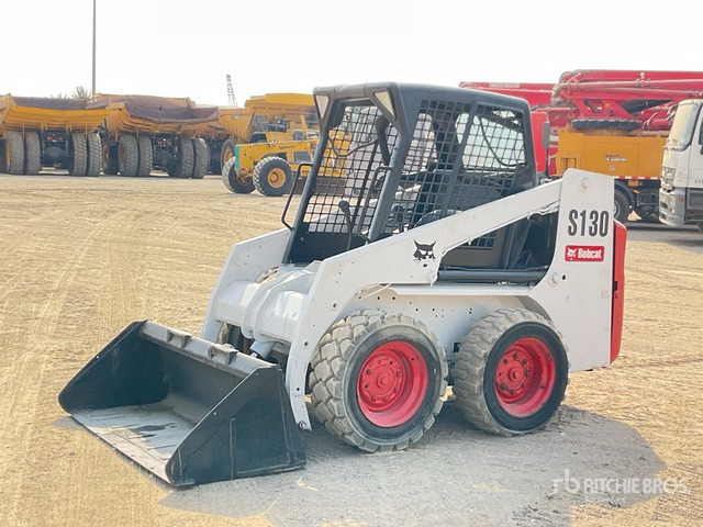 Bobcat S130 - Мини-погрузчик с бортовым поворотом: фото 1 Bobcat S130 - Мини-погрузчик с бортовым поворотом: фото 1