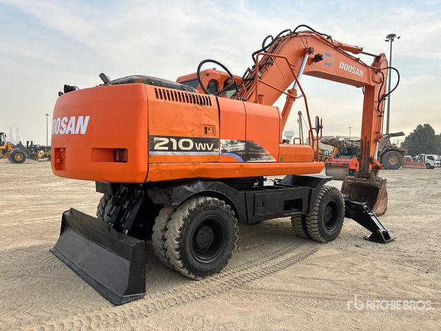 Doosan Solar 210W Wheel Excavator - Колёсный экскаватор: фото 3 Doosan Solar 210W Wheel Excavator - Колёсный экскаватор: фото 3