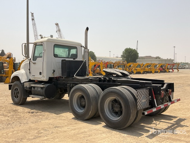 2005 Mack Granite CV713 6x4 T/A Day Cab Truck Tractor - Тягач: фото 4 2005 Mack Granite CV713 6x4 T/A Day Cab Truck Tractor - Тягач: фото 4
