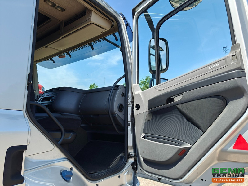 Тентованный грузовик DAF CF 400 FAN 6x2/4 SpaceCab Euro6A - Schuifzeilenbak 7.7m + Laadklep 2000kg - HH Vloer - AanhangerKoppeling: фото 12