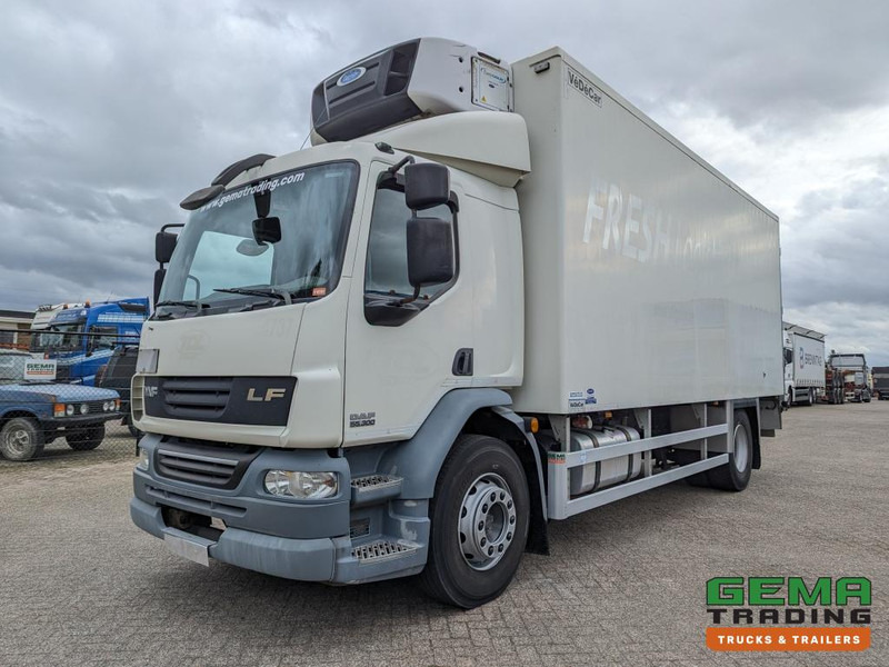 DAF FA LF55.300 4x2 Sleepcab 18T Euro5 Koel-VriesBak 6.45m + Carrier Supra 750 - Laadklep 1500KG (V781) - Изотермический грузовик: фото 1 DAF FA LF55.300 4x2 Sleepcab 18T Euro5 Koel-VriesBak 6.45m + Carrier Supra 750 - Laadklep 1500KG (V781) - Изотермический грузовик: фото 1