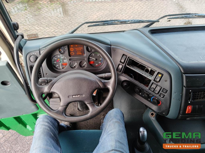 Автовоз DAF FAK XF95.430 8x2 SuperSpaceCab Euro3 - CurtainSider 7.31m + Ramp 16T - MachineTransporter - 6 Persons  (V558): фото 17