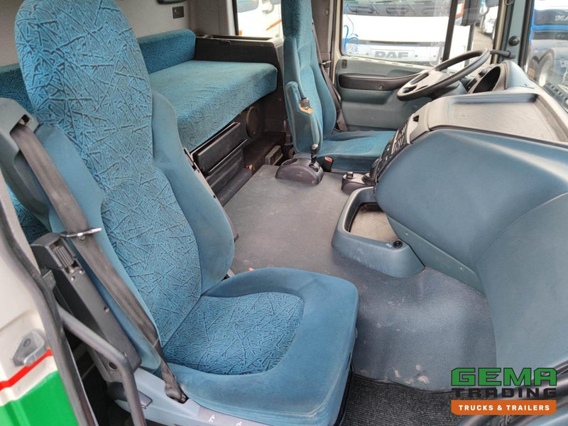 Автовоз DAF FAK XF95.430 8x2 SuperSpaceCab Euro3 - CurtainSider 7.31m + Ramp 16T - MachineTransporter - 6 Persons  (V558): фото 7