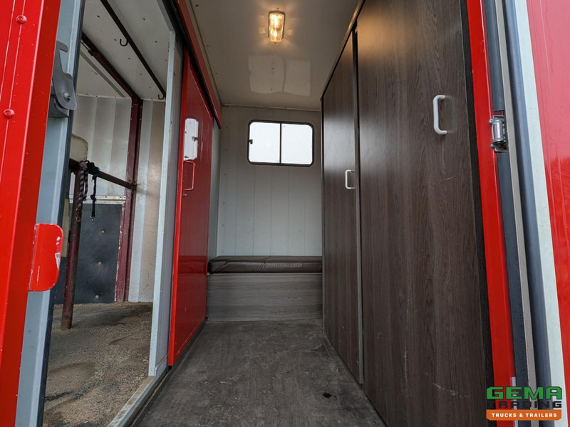 Iveco Tector ML120E24D 4x2 Euro3 DubbelCabine - Paardenwagen 3-Paards - Kleedruimte - Hydraulische klep- TOP! - Коневоз: фото 5 Iveco Tector ML120E24D 4x2 Euro3 DubbelCabine - Paardenwagen 3-Paards - Kleedruimte - Hydraulische klep- TOP! - Коневоз: фото 5