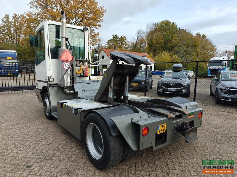 Terberg YT222 Gereviseerde Allison Versnellingsbak - Schotel 27T - Vangmuil - Cummins - Landbouw Kenteken 40km/h - Терминальный тягач: фото 4 Terberg YT222 Gereviseerde Allison Versnellingsbak - Schotel 27T - Vangmuil - Cummins - Landbouw Kenteken 40km/h - Терминальный тягач: фото 4