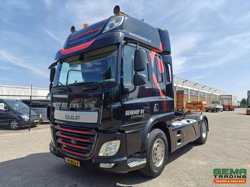 DAF CF 440 FT 4x2 Spacecab Euro6A - SchuifSchotel - Nato - Тягач: фото 1 DAF CF 440 FT 4x2 Spacecab Euro6A - SchuifSchotel - Nato - Тягач: фото 1
