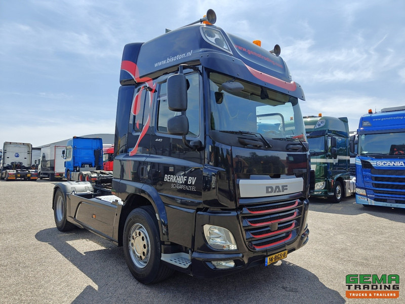 DAF CF 440 FT 4x2 Spacecab Euro6A - SchuifSchotel - Nato - Тягач: фото 2 DAF CF 440 FT 4x2 Spacecab Euro6A - SchuifSchotel - Nato - Тягач: фото 2