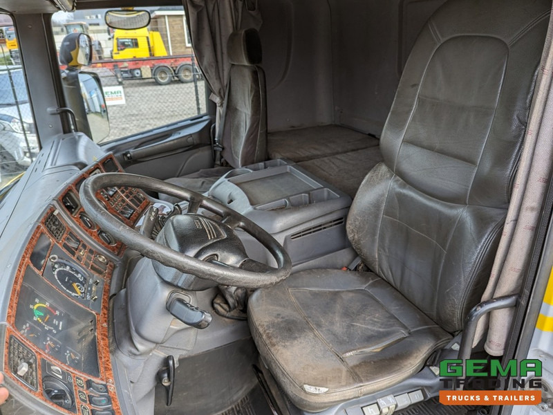 Scania P114-340 LA 4x2 CP19 Euro3 Manual - Side Skirts - Toolbox (T1350) - Тягач: фото 5 Scania P114-340 LA 4x2 CP19 Euro3 Manual - Side Skirts - Toolbox (T1350) - Тягач: фото 5
