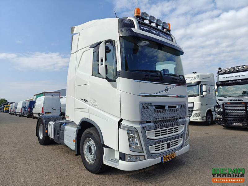 Volvo FH460 4x2 Globetrotter Euro6C - Hydrauliek - WeegSysteem - Navi - SMARTtachoV2 - Тягач: фото 2 Volvo FH460 4x2 Globetrotter Euro6C - Hydrauliek - WeegSysteem - Navi - SMARTtachoV2 - Тягач: фото 2