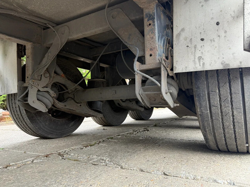 Chereau 3 Axle FRIGO Carier Vector 1850 7CM Side H260cm - Полуприцеп-рефрижератор: фото 4 Chereau 3 Axle FRIGO Carier Vector 1850 7CM Side H260cm - Полуприцеп-рефрижератор: фото 4