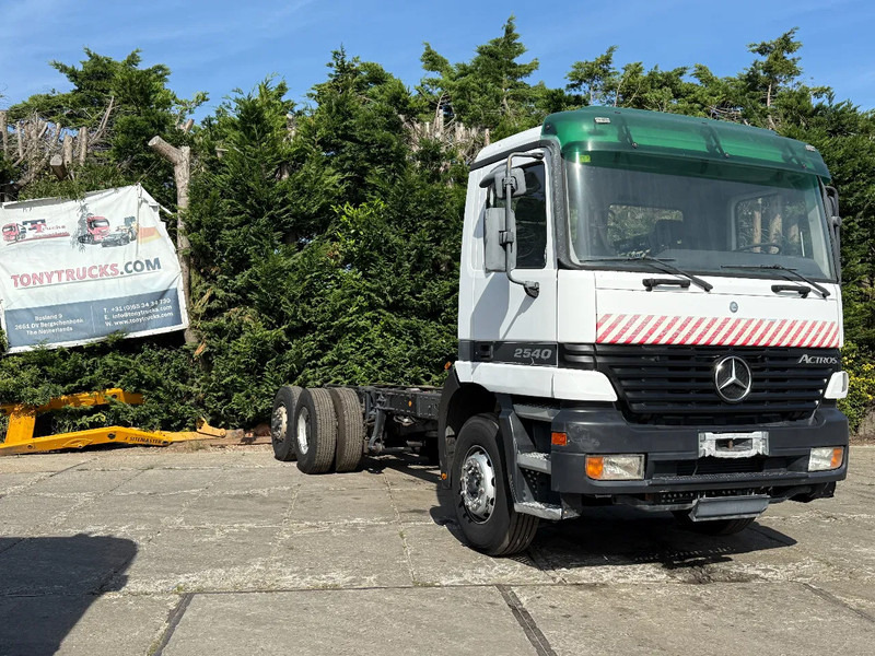 Mercedes-Benz ACTROS 2540 V6 6X2 Chassis Spring/Air EPS 3 Pedal - Грузовик-шасси: фото 1 Mercedes-Benz ACTROS 2540 V6 6X2 Chassis Spring/Air EPS 3 Pedal - Грузовик-шасси: фото 1