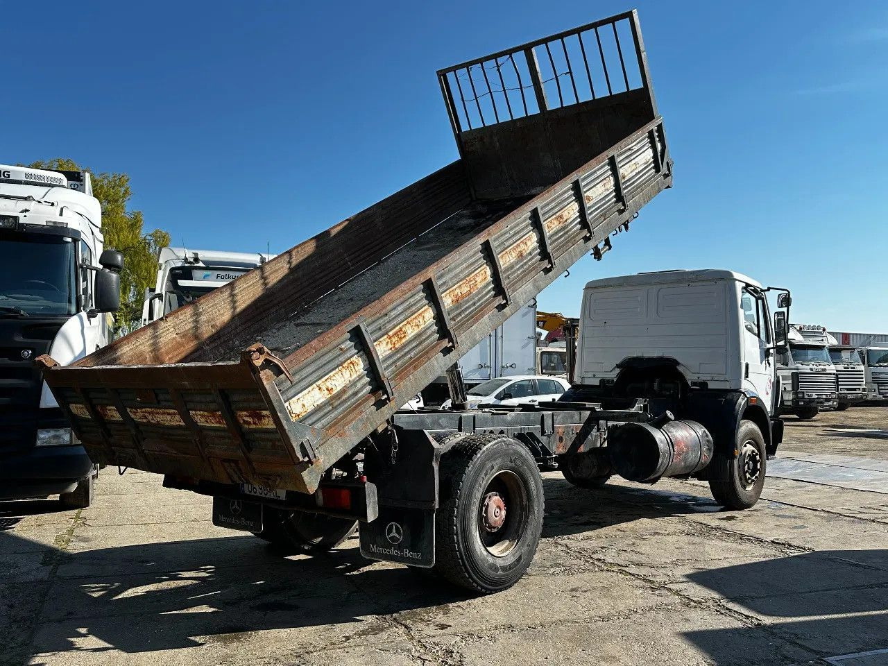 Mercedes-Benz SK 1733 V6 4X2 Tipper Spring/Spring EPS Manual G - Самосвал: фото 4 Mercedes-Benz SK 1733 V6 4X2 Tipper Spring/Spring EPS Manual G - Самосвал: фото 4