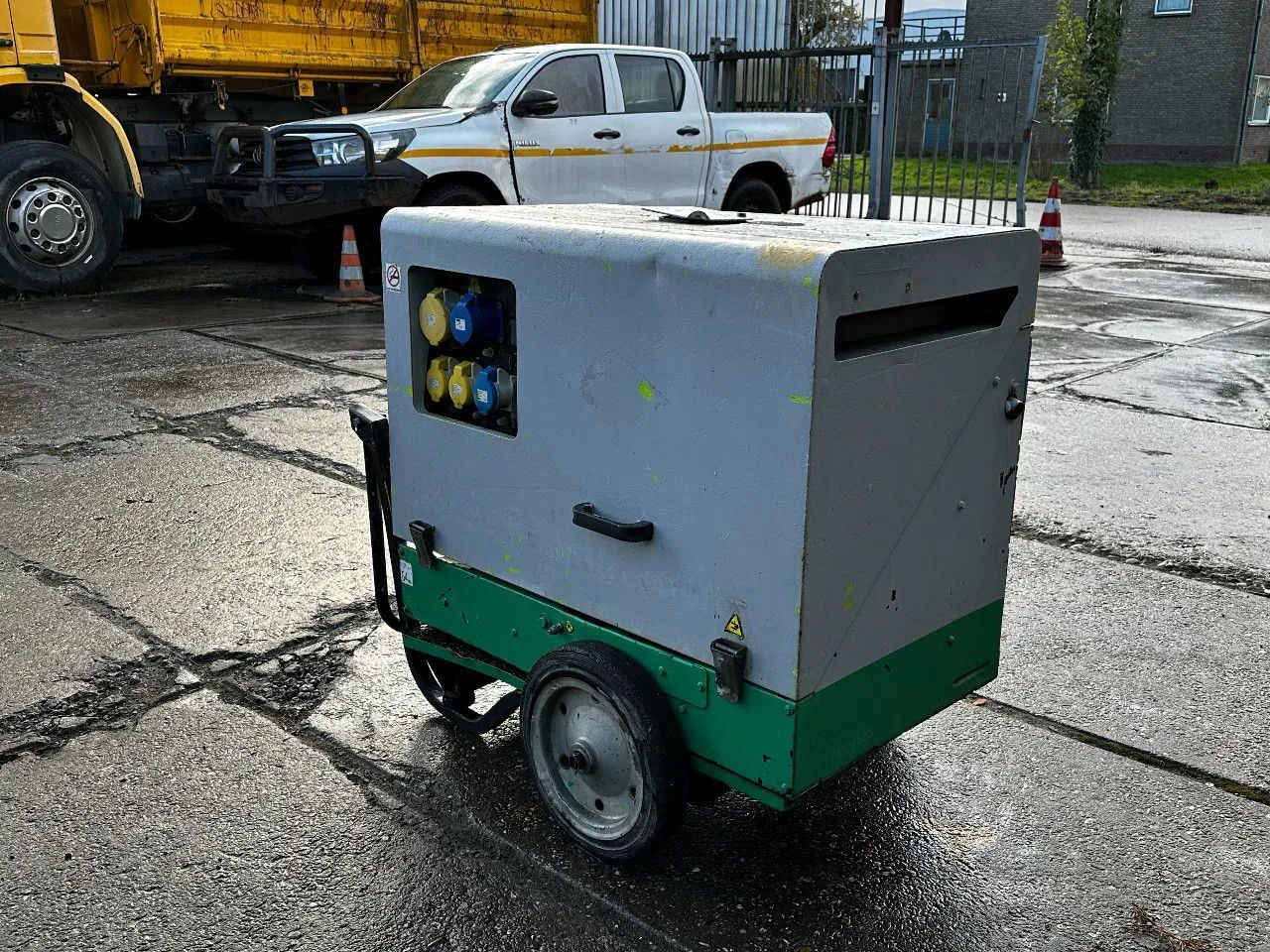 Pramac P6000S2 6KVA Generator Pramac P6000S2 6KVA Generator - Электрогенератор: фото 4 Pramac P6000S2 6KVA Generator Pramac P6000S2 6KVA Generator - Электрогенератор: фото 4