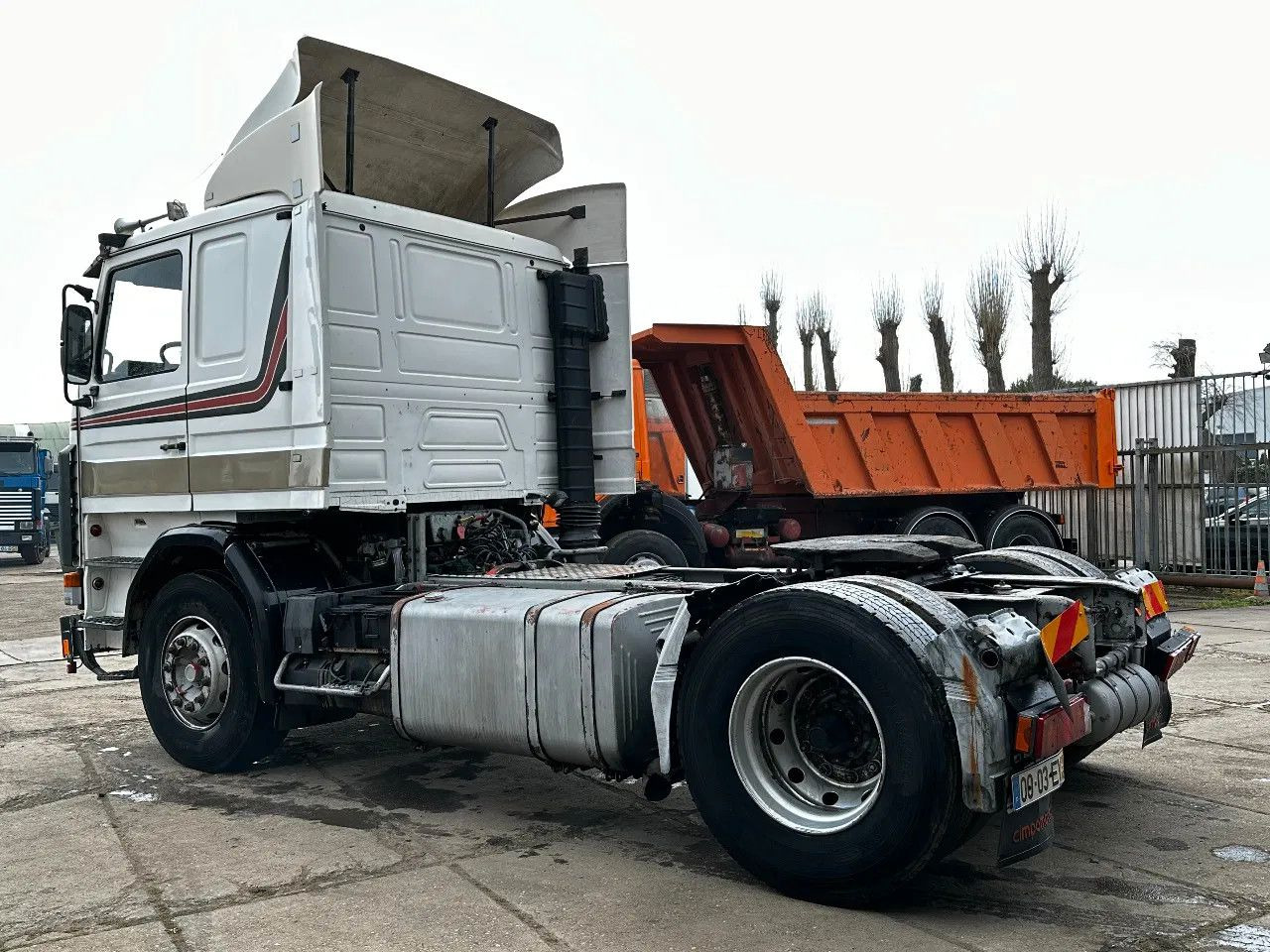 Scania R113-360 4X2 Tractor-unit Spring/Air Manual Gear - Тягач: фото 3 Scania R113-360 4X2 Tractor-unit Spring/Air Manual Gear - Тягач: фото 3