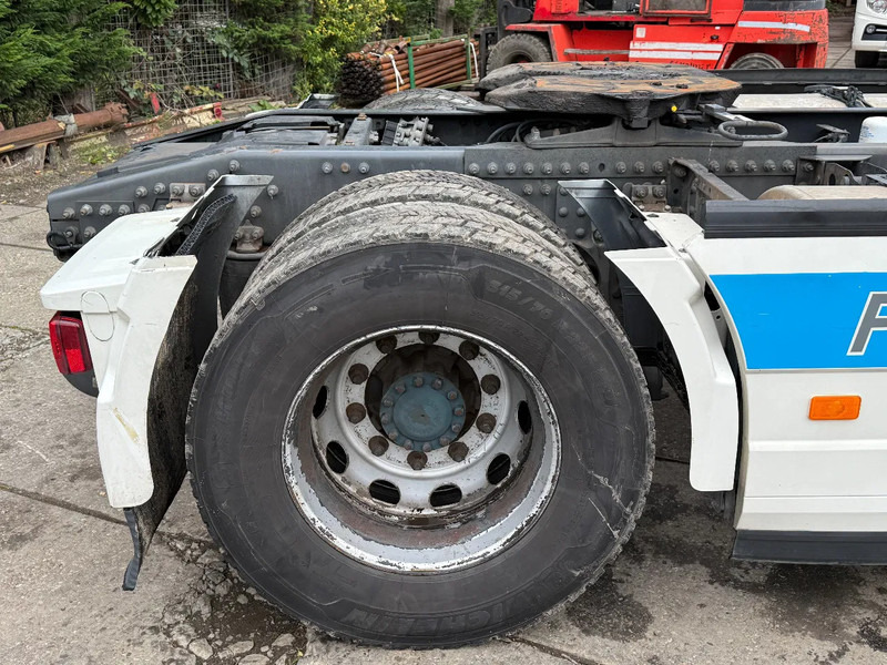 Volvo FH 13.460 4X2 Tractor-unit Spring/Air Retarder Full spoiler Euro6 - Тягач: фото 5 Volvo FH 13.460 4X2 Tractor-unit Spring/Air Retarder Full spoiler Euro6 - Тягач: фото 5