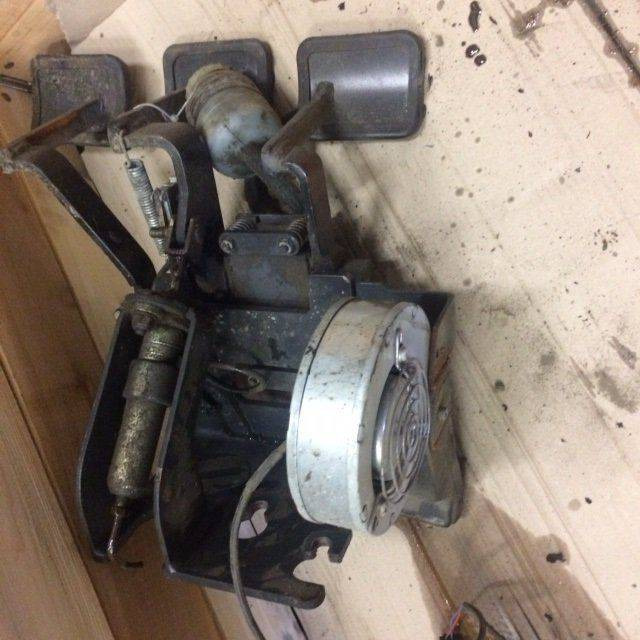 Accelerator & brake for Linde R14, Series115 - Педаль для Погрузочно-разгрузочной техники: фото 3 Accelerator & brake for Linde R14, Series115 - Педаль для Погрузочно-разгрузочной техники: фото 3